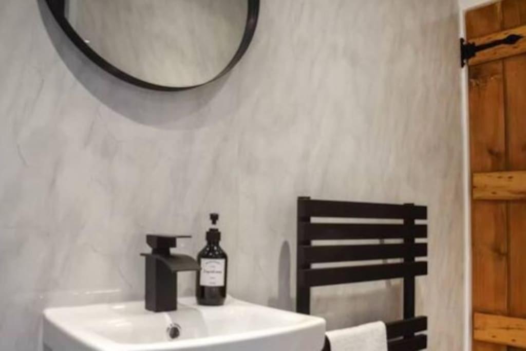 Beautiful Renovated Cottage In Mersham Ashford Kent Esterno foto